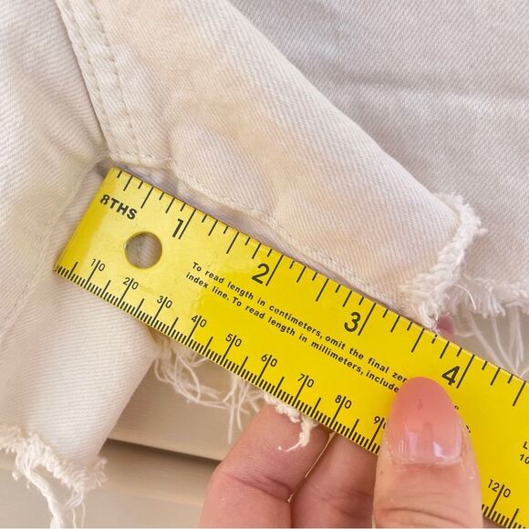 Univeresal Threads Highest Rise Shortie White Distressed Shorts Size 14 - Picture 7 of 7